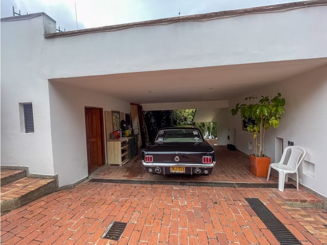 Casa de 4 alcobas en venta en Bosque De Pinos, Bogotá, 932 m² · foto 4 de 24