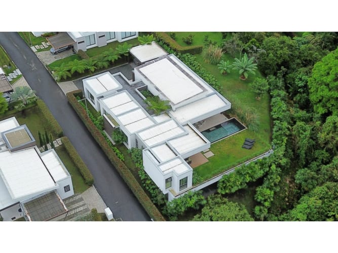 Casa de 4 alcobas en venta en Santa Teresa, Armenia, 666 m² · foto 3 de 18