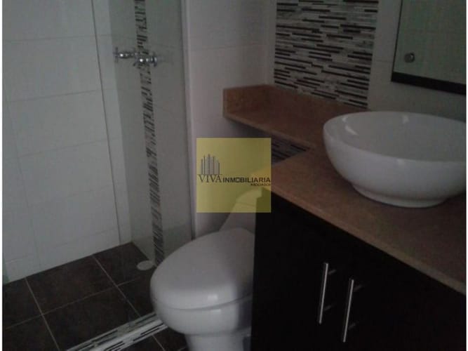 Apartamento de 3 alcobas en venta en Granada, Medellín, 80 m² · foto 7 de 8