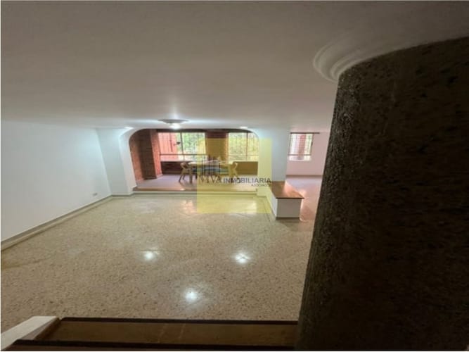 Apartamento de 4 alcobas en venta en Conquistadores, Medellín, 167 m² · foto 2 de 16