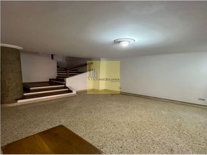 Apartamento de 4 alcobas en venta en Conquistadores, Medellín, 167 m² · foto 3 de 16