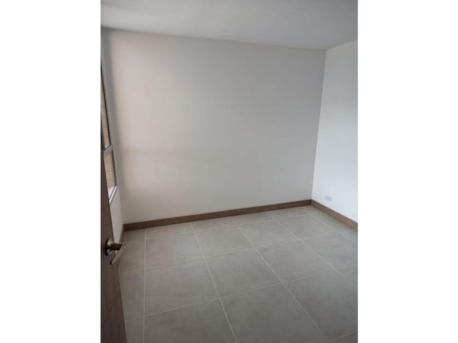 Apartamento de 3 alcobas en venta en La Ceja, 68 m² · foto 7 de 15