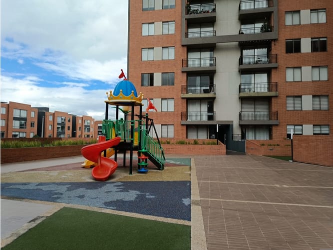 Apartamento de 3 alcobas en venta en La Granja Norte, Bogotá, 69 m² · foto 18 de 21