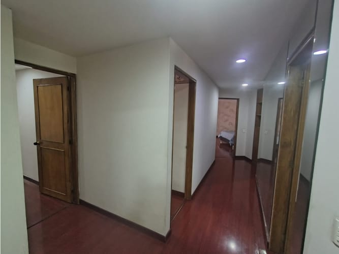 Apartamento en venta en Los Rosales, Bogotá · foto 11 de 24