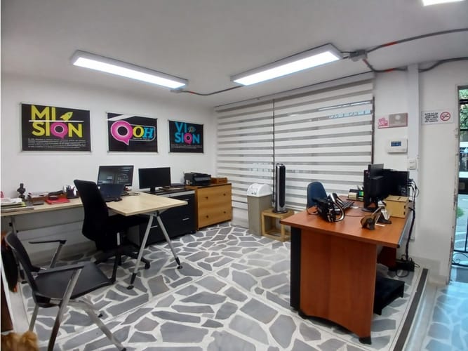 Casa de 3 alcobas en venta en Belén, Medellín, 300 m² · foto 3 de 24