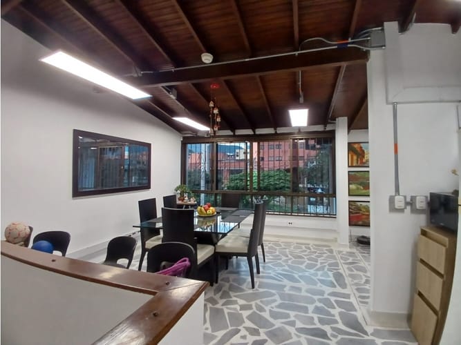 Casa de 3 alcobas en venta en Belén, Medellín, 300 m² · foto 15 de 24
