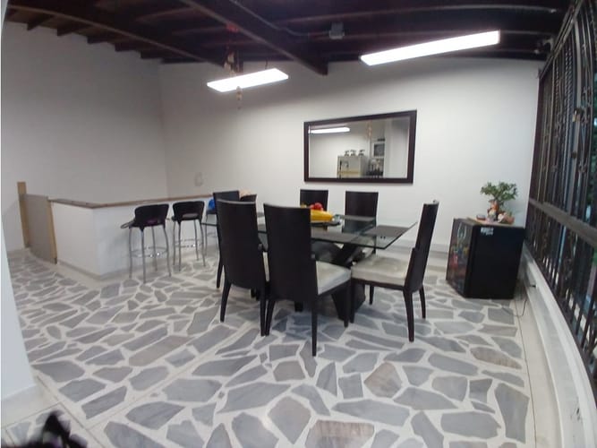 Casa de 3 alcobas en venta en Belén, Medellín, 300 m² · foto 19 de 24