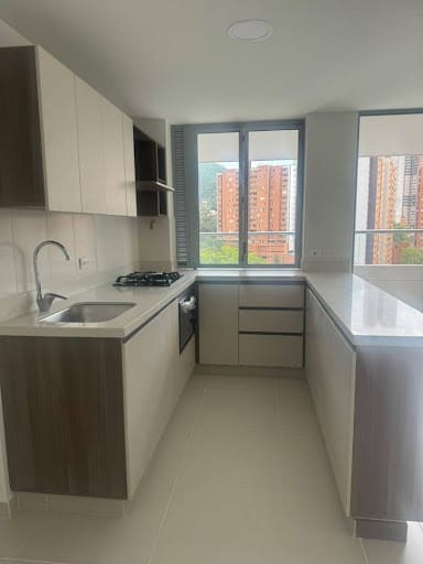 Apartamento de 3 alcobas en arriendo en Aves Maria, Sabaneta, 100 m² · foto 2 de 13