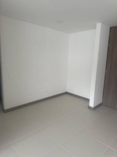 Apartamento de 3 alcobas en arriendo en Aves Maria, Sabaneta, 100 m² · foto 3 de 13