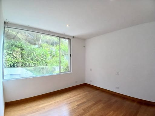Casa de 3 alcobas en arriendo en Urbanización Las Cumbres, Envigado, 455 m² · foto 11 de 24