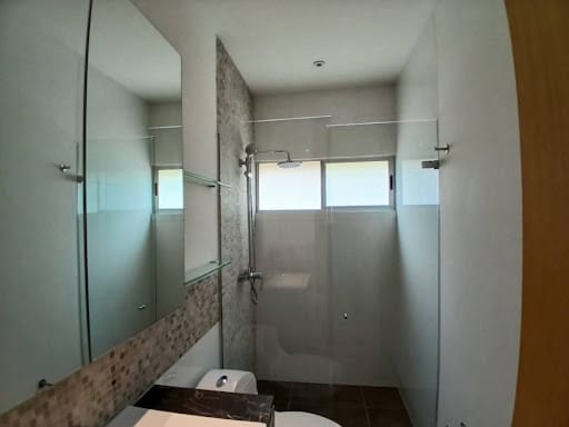 Casa de 3 alcobas en arriendo en Urbanización Las Cumbres, Envigado, 455 m² · foto 16 de 24
