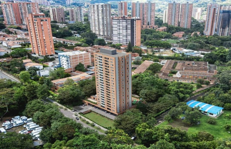 Apartamento de 3 alcobas en venta en Suramérica, La Estrella, 113 m² · foto 3 de 16