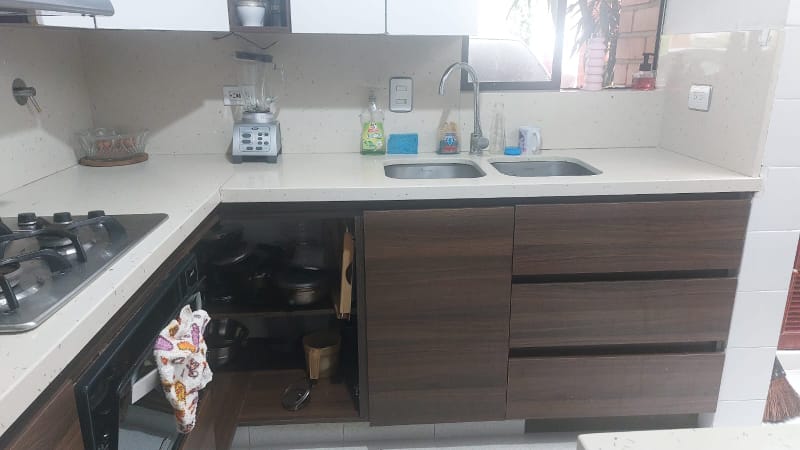 Casa de 3 alcobas en arriendo en Loma De Las Brujas, Envigado, 230 m² · foto 4 de 19