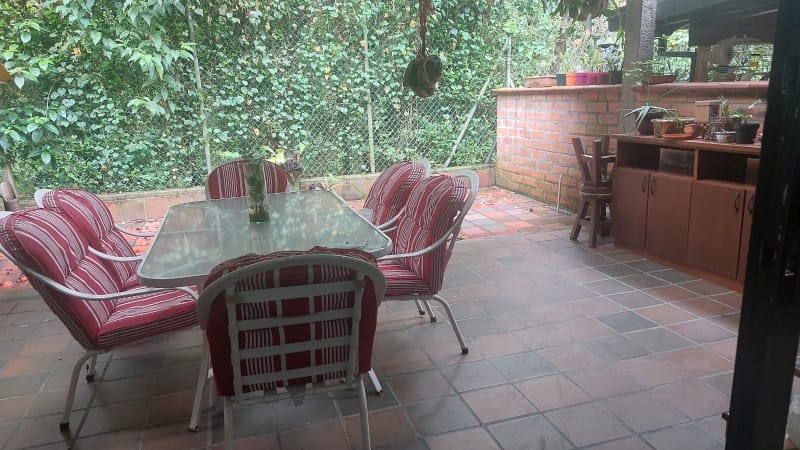 Casa de 3 alcobas en arriendo en Loma De Las Brujas, Envigado, 230 m² · foto 14 de 19