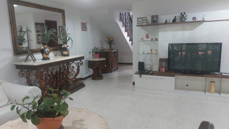 Casa de 3 alcobas en arriendo en Loma De Las Brujas, Envigado, 230 m² · foto 17 de 19