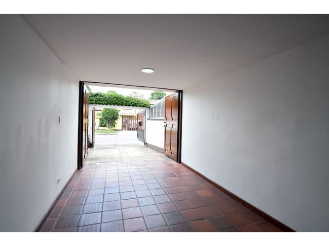Casa de 3 alcobas en venta en Estrella Del Norte, Bogotá, 350 m² · foto 5 de 24