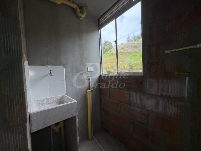 Apartamento de 2 alcobas en venta en El Porvenir, Rionegro, 56 m² · foto 5 de 8