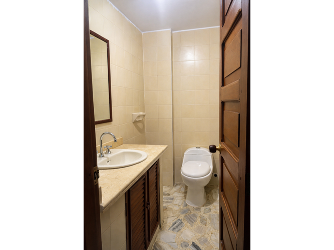 Casa de 4 alcobas en venta en Nueva Tequendama, Cali, 247 m² · foto 9 de 19