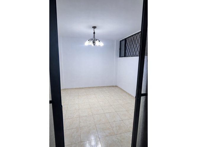 Casa de 4 alcobas en venta en Nueva Tequendama, Cali, 247 m² · foto 10 de 19