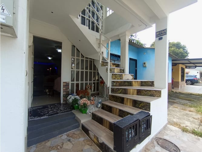 Casa de 5 alcobas en venta en El Salitre, Villavicencio, 169 m² · foto 2 de 22