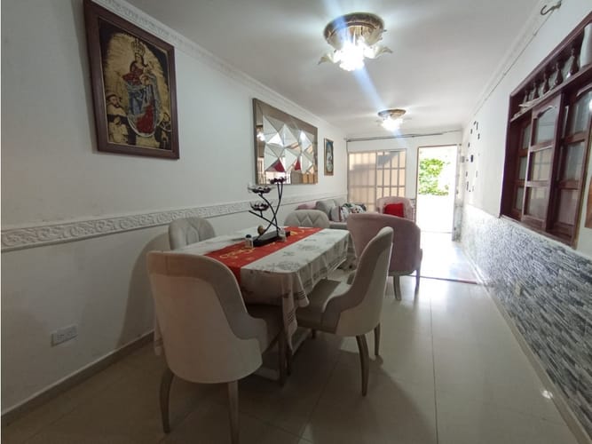 Casa de 5 alcobas en venta en El Salitre, Villavicencio, 169 m² · foto 3 de 22