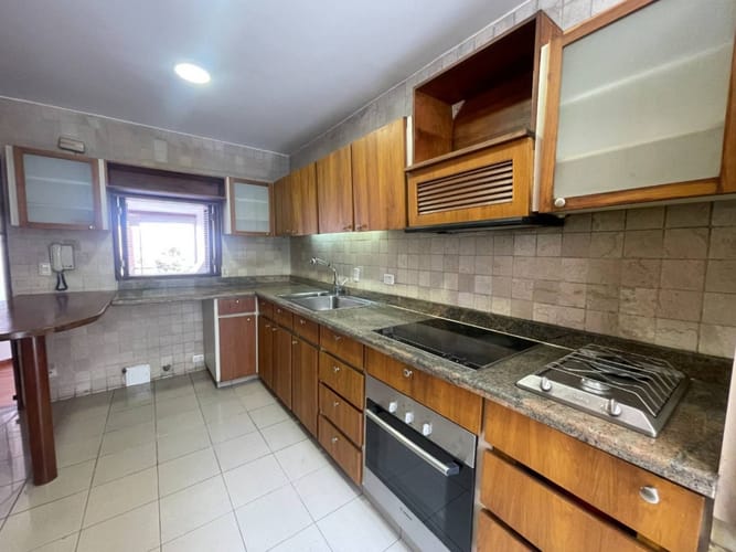 Apartamento de 3 alcobas en venta en Los Rosales, Bogotá, 170 m² · foto 2 de 22