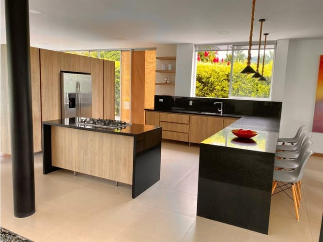 Casa de 5 alcobas en venta en Santagueda, Manizales, 400 m² · foto 3 de 20