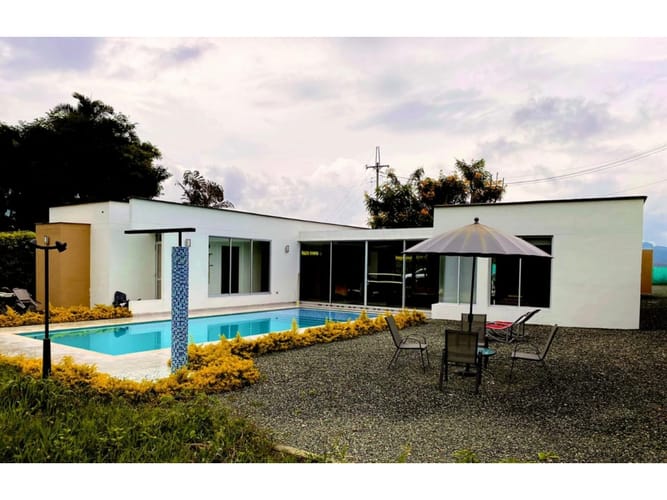 Casa de 5 alcobas en venta en Santagueda, Manizales, 400 m² · foto 18 de 20