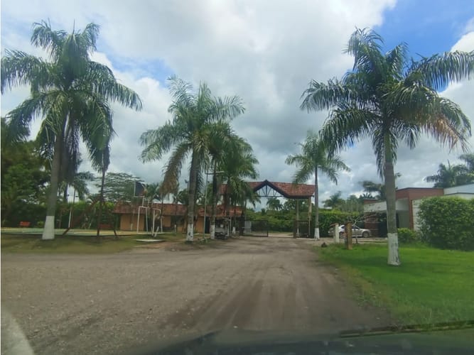 Casa de 3 alcobas en venta en Villavicencio, 300 m² · foto 2 de 23