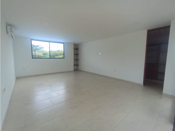 Casa de 3 alcobas en venta en Villavicencio, 300 m² · foto 3 de 23