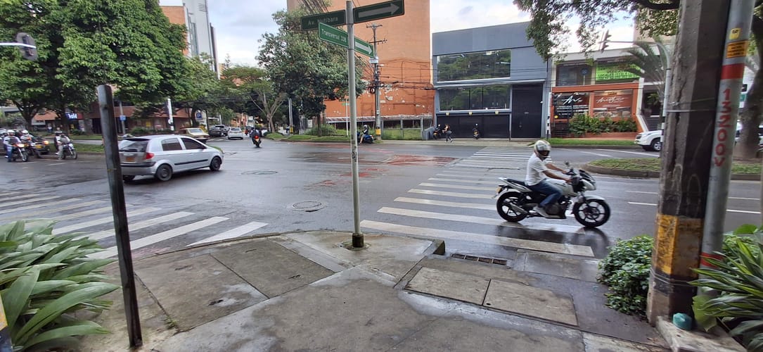 Local en venta en Bolivariana, Medellín, 47 m² · foto 3 de 18