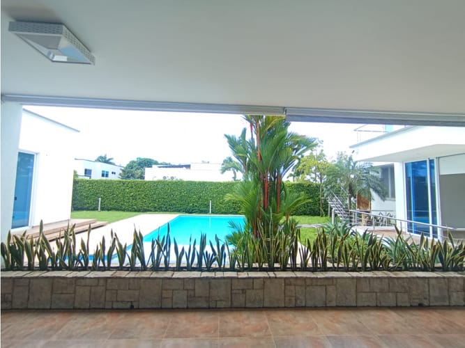 Casa de 4 alcobas en venta en La Cecilia, Villavicencio, 645 m² · foto 2 de 24