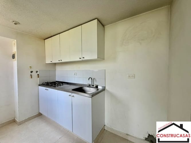 Apartamento de 3 alcobas en venta en Calasanz, Medellín, 65 m² · foto 3 de 18