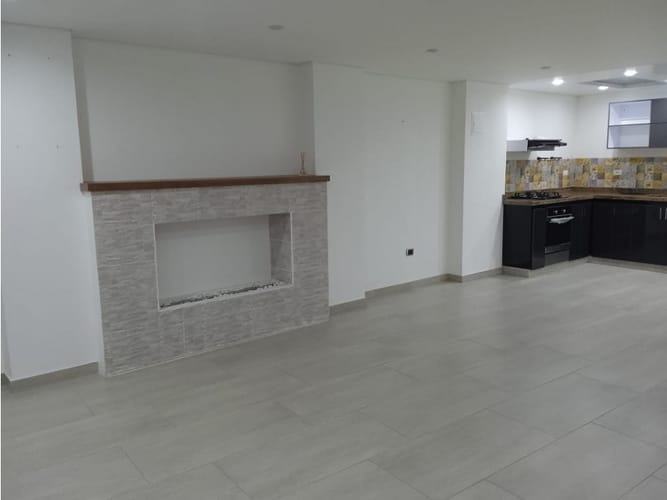 Casa de 5 alcobas en venta en Cd. Comfaboy, Tunja, 290 m² · foto 4 de 24