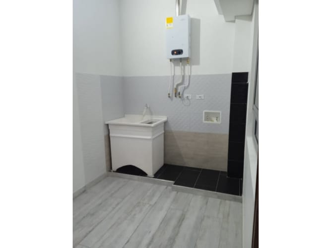 Casa de 5 alcobas en venta en Cd. Comfaboy, Tunja, 290 m² · foto 7 de 24