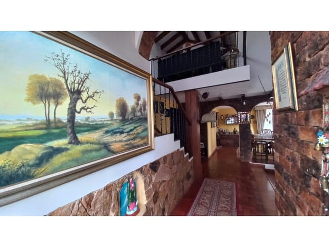 Casa de 5 alcobas en venta en Tunja, Tunja, 490 m² · foto 2 de 24