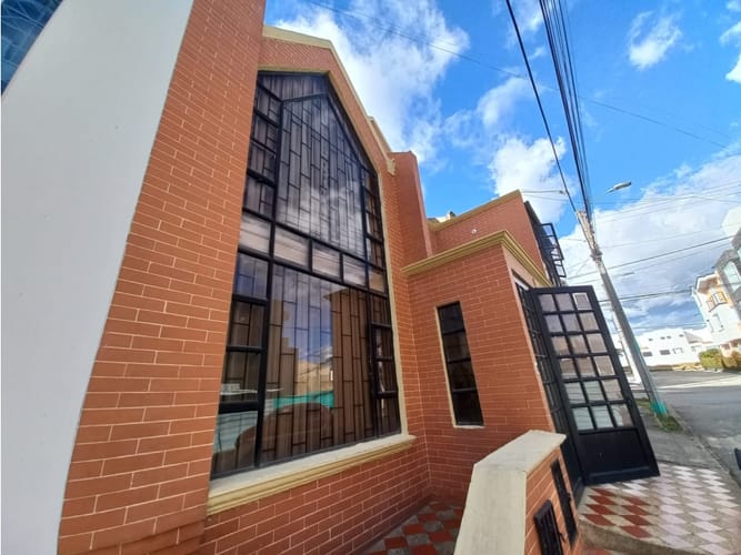 Casa de 6 alcobas en venta en Ub. Balcones De Terranova, Tunja, 194 m² · foto 3 de 24