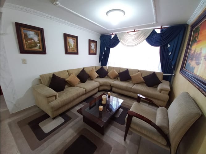 Casa de 6 alcobas en venta en Ub. Balcones De Terranova, Tunja, 194 m² · foto 9 de 24