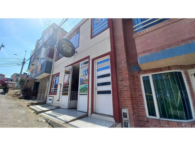 Casa de 6 alcobas en venta en El Dorado, Tunja, 165 m² · foto 2 de 24