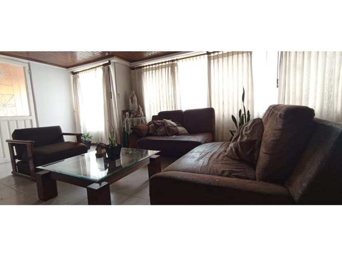Casa de 12 alcobas en venta en Las Nieves, Tunja, 315 m² · foto 9 de 24