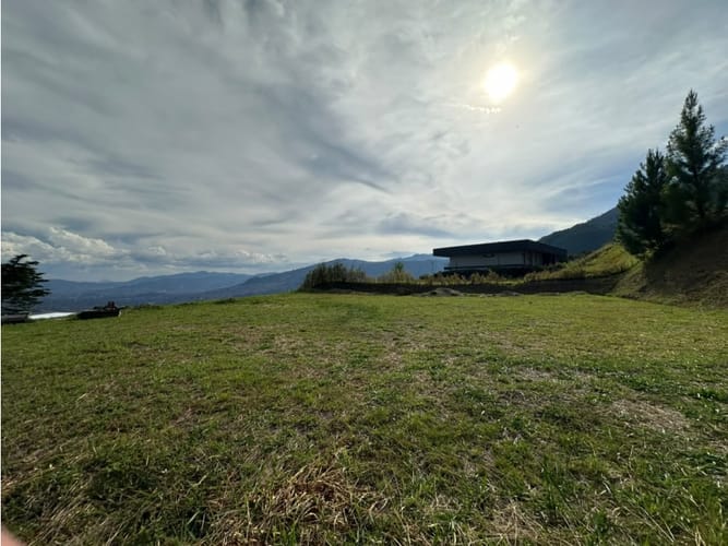Lote en venta en La Navarra, Bello, 2524 m² · foto 4 de 10