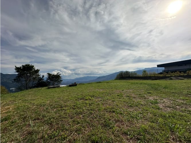 Lote en venta en La Navarra, Bello, 2524 m² · foto 5 de 10