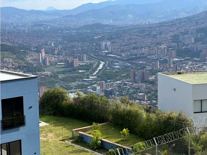 Lote en venta en La Navarra, Bello, 2524 m² · foto 10 de 10