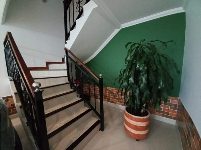 Casa de 5 alcobas en venta en Ub. El Recreo, Tunja, 263 m² · foto 3 de 24