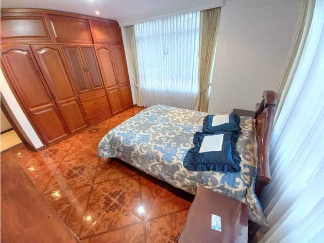 Casa de 5 alcobas en venta en Ub. El Recreo, Tunja, 263 m² · foto 9 de 24