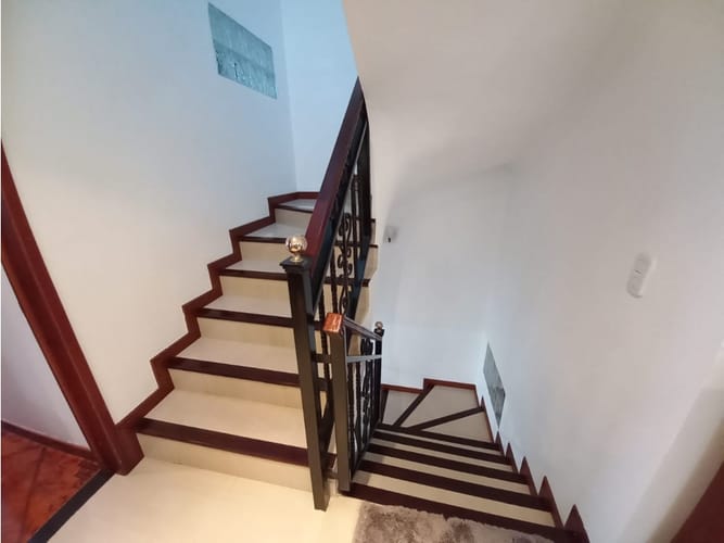 Casa de 5 alcobas en venta en Ub. El Recreo, Tunja, 263 m² · foto 16 de 24