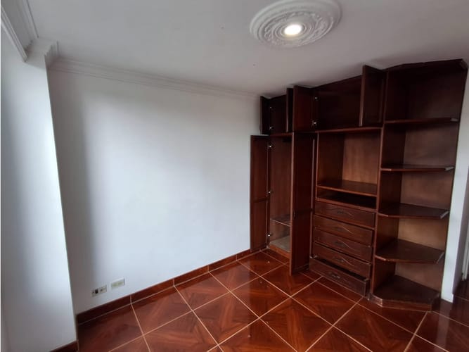 Casa de 7 alcobas en venta en Prados Del Norte, Tunja, 200 m² · foto 4 de 24