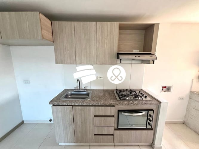 Apartamento de 3 alcobas en venta en La Inmaculada, Envigado, 69 m² · foto 2 de 24