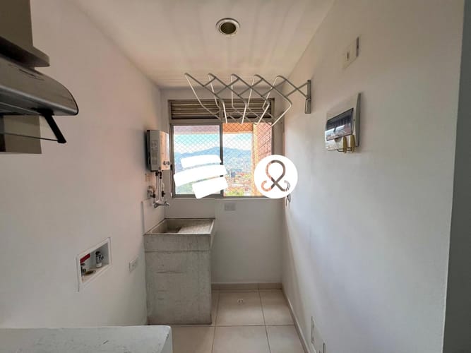 Apartamento de 3 alcobas en venta en La Inmaculada, Envigado, 69 m² · foto 5 de 24