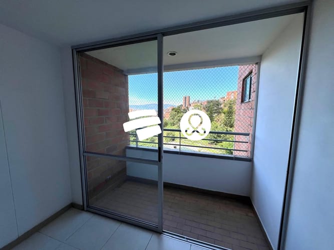 Apartamento de 3 alcobas en venta en La Inmaculada, Envigado, 69 m² · foto 10 de 24